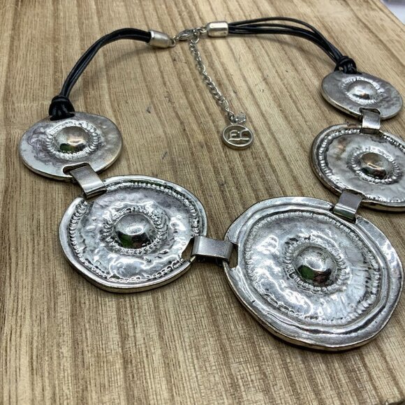 Erica Lyons Antique Style Round Silver Disc Necklace - Picture 3 of 8